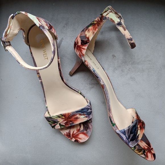 nine west floral sandals